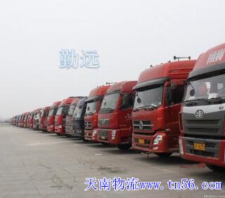 22094U402-0 回程车在货运停车场期待装货
