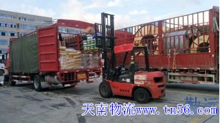22095I011-3 13米回程车在物流园配货